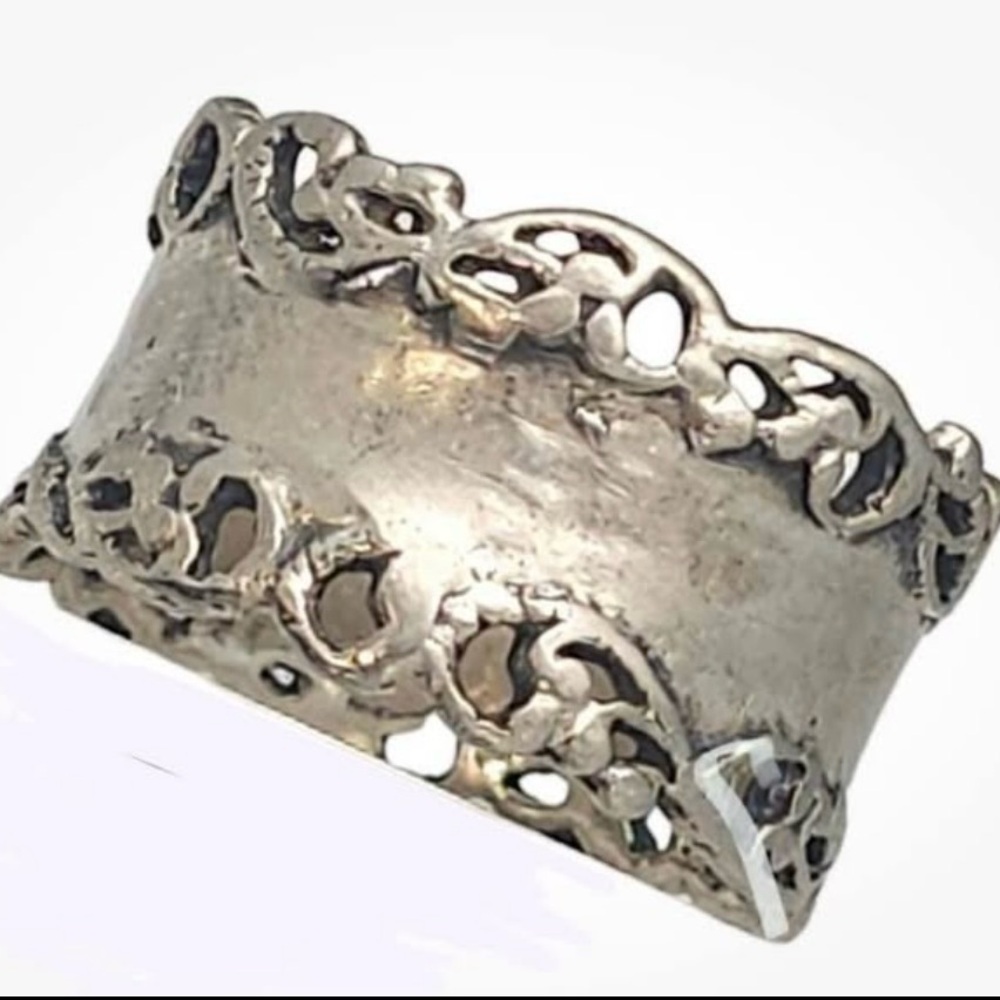 Elegant Silver Women's Ring